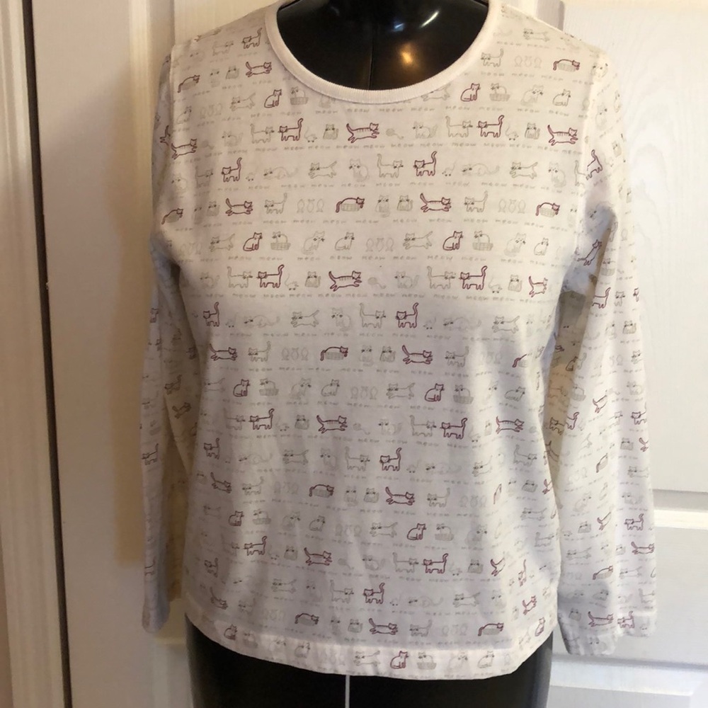 EUC CHRISTOPHER & BANKS SIZE XL LS“KITTY CAT” TOP